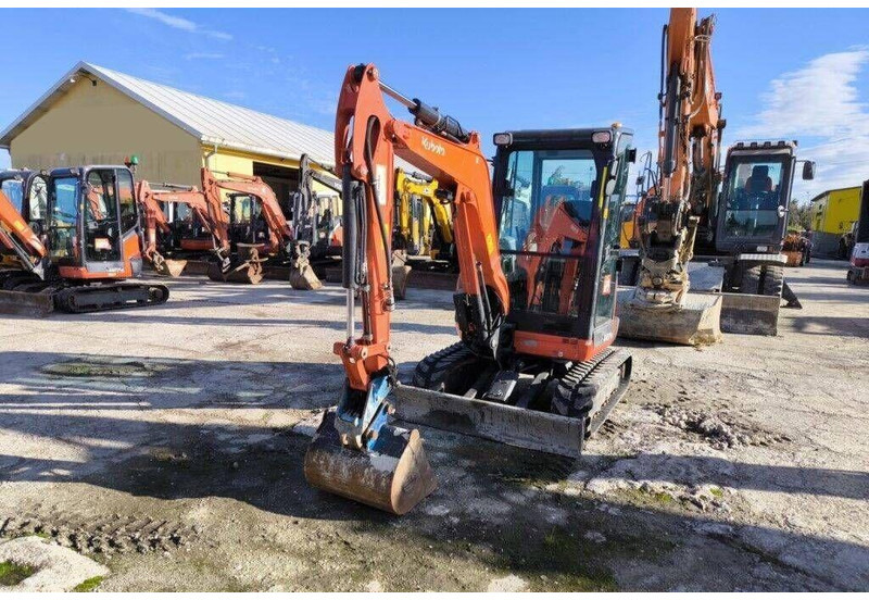 Kubota U27-4 - Crawler mini excavator - Mini bager: slika 4 Kubota U27-4 - Crawler mini excavator - Mini bager: slika 4