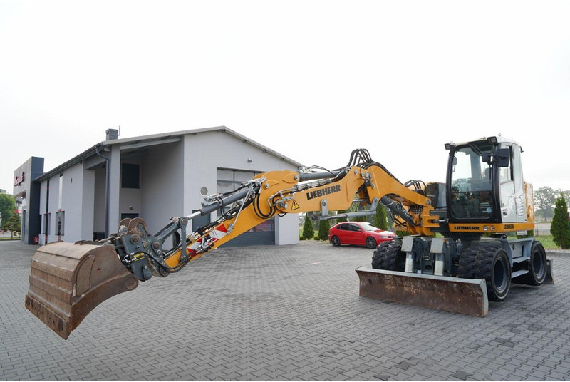Bager na kolesih Liebherr 910 COMPACT LITRONIC  / KOPARKA KOŁOWA / KLIMATYZACJA / KAMERA: slika 7