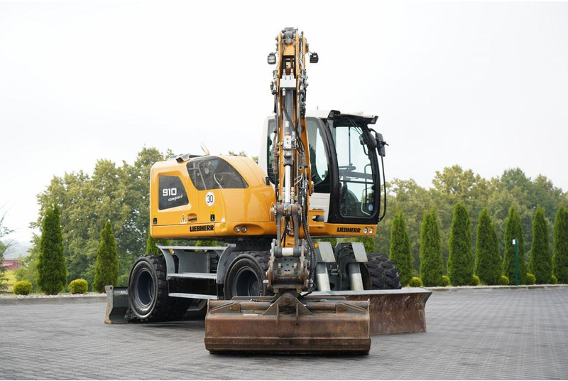 Bager na kolesih Liebherr 910 COMPACT LITRONIC  / KOPARKA KOŁOWA / KLIMATYZACJA / KAMERA: slika 6