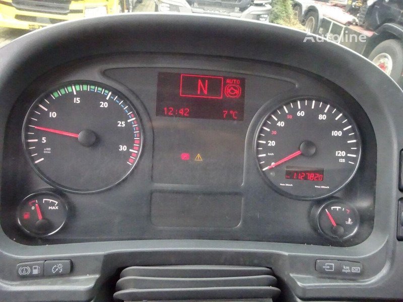 Tovornjak s kesonom, Tovornjak z dvigalom MAN 8.180 TGL - Flatbed+crane: slika 18 Tovornjak s kesonom, Tovornjak z dvigalom MAN 8.180 TGL - Flatbed+crane: slika 18