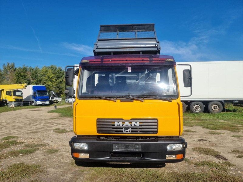 MAN LE 8.180 Meiller Kipper Three-Sided Tipper - 3 old. billencs - T - Tovornjak prekucnik: slika 2 MAN LE 8.180 Meiller Kipper Three-Sided Tipper - 3 old. billencs - T - Tovornjak prekucnik: slika 2