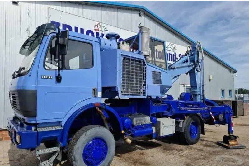 Mercedes-Benz 1831 4x4 Betonvágó - Stroj za asfalterska dela: slika 1 Mercedes-Benz 1831 4x4 Betonvágó - Stroj za asfalterska dela: slika 1