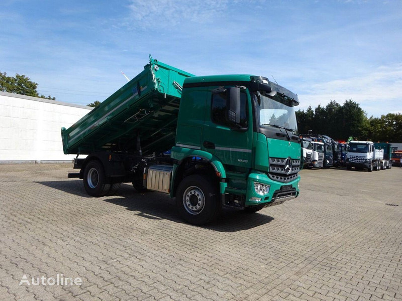 Mercedes-Benz 1843 Arocs 3 way Meiller tipper - Tovornjak prekucnik: slika 2 Mercedes-Benz 1843 Arocs 3 way Meiller tipper - Tovornjak prekucnik: slika 2