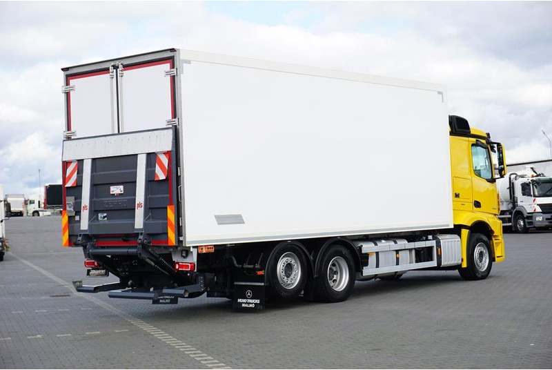 Mercedes-Benz ACTROS / 2853 / ACC / E 6 / MP 5 / CHŁODNIA + WINDA / 18 PALET / - Tovornjak hladilnik: slika 5 Mercedes-Benz ACTROS / 2853 / ACC / E 6 / MP 5 / CHŁODNIA + WINDA / 18 PALET / - Tovornjak hladilnik: slika 5