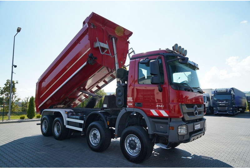 Tovornjak prekucnik Mercedes-Benz ACTROS 4141 / 8X6 / WYWROTKA TYLNOZSYPOWA / MEILLER KIPPER 5.3M: slika 10 Tovornjak prekucnik Mercedes-Benz ACTROS 4141 / 8X6 / WYWROTKA TYLNOZSYPOWA / MEILLER KIPPER 5.3M: slika 10