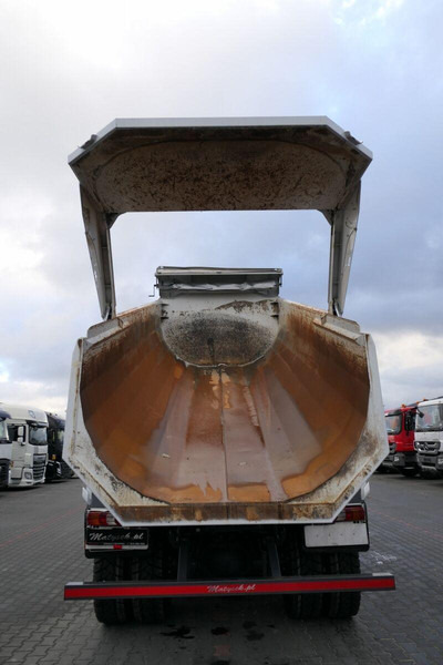 Mercedes-Benz AROCS 3246 / 8x4 / WYWROTKA / TYLNOZSYP / EURO 6 / OPONY 100 % - Tovornjak prekucnik: slika 4 Mercedes-Benz AROCS 3246 / 8x4 / WYWROTKA / TYLNOZSYP / EURO 6 / OPONY 100 % - Tovornjak prekucnik: slika 4