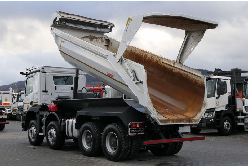 Mercedes-Benz AROCS 3246 / 8x4 / WYWROTKA / TYLNOZSYP / EURO 6 / OPONY 100 % - Tovornjak prekucnik: slika 3 Mercedes-Benz AROCS 3246 / 8x4 / WYWROTKA / TYLNOZSYP / EURO 6 / OPONY 100 % - Tovornjak prekucnik: slika 3