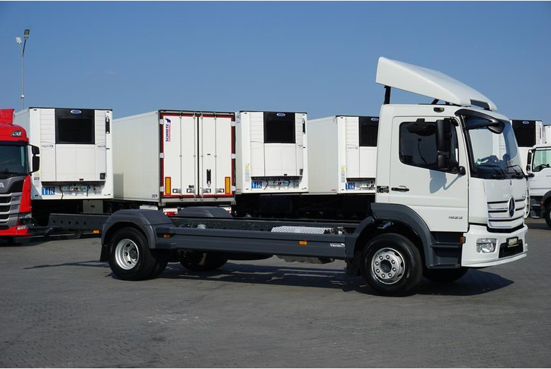 Mercedes-Benz ATEGO / 1523 / ACC / EURO 6 / PODWOZIE DO ZABUDOWY / DŁ. 6,75 M - Tovornjak-šasija: slika 4 Mercedes-Benz ATEGO / 1523 / ACC / EURO 6 / PODWOZIE DO ZABUDOWY / DŁ. 6,75 M - Tovornjak-šasija: slika 4