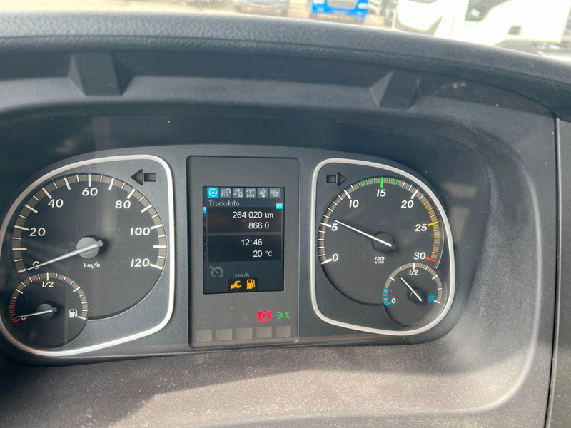 Tovornjak s kesonom, Tovornjak z dvigalom Mercedes-Benz ATEGO 1524, ABROLLKIPPER HIAB 1570MM: slika 7 Tovornjak s kesonom, Tovornjak z dvigalom Mercedes-Benz ATEGO 1524, ABROLLKIPPER HIAB 1570MM: slika 7