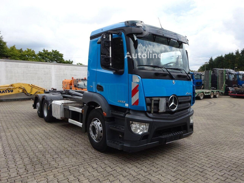 Mercedes-Benz Antos 2533 - Hook lift truck 6x2 - Kotalni prekucni tovornjak: slika 5 Mercedes-Benz Antos 2533 - Hook lift truck 6x2 - Kotalni prekucni tovornjak: slika 5