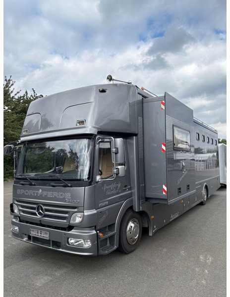 Mercedes-Benz Atego 1529 - Horse transporter - Tovornjak za prevoz konj: slika 1 Mercedes-Benz Atego 1529 - Horse transporter - Tovornjak za prevoz konj: slika 1