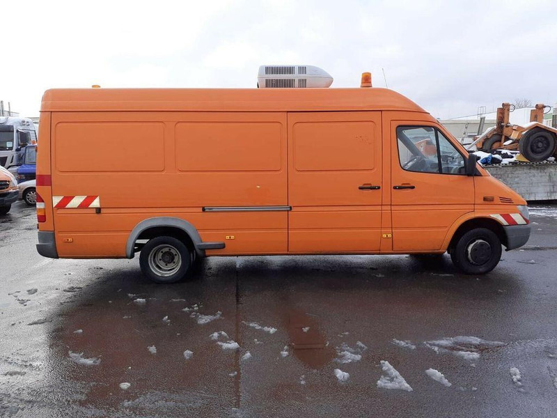 Mercedes-Benz Sprinter 413 - Vakuumski tovornjak: slika 4 Mercedes-Benz Sprinter 413 - Vakuumski tovornjak: slika 4