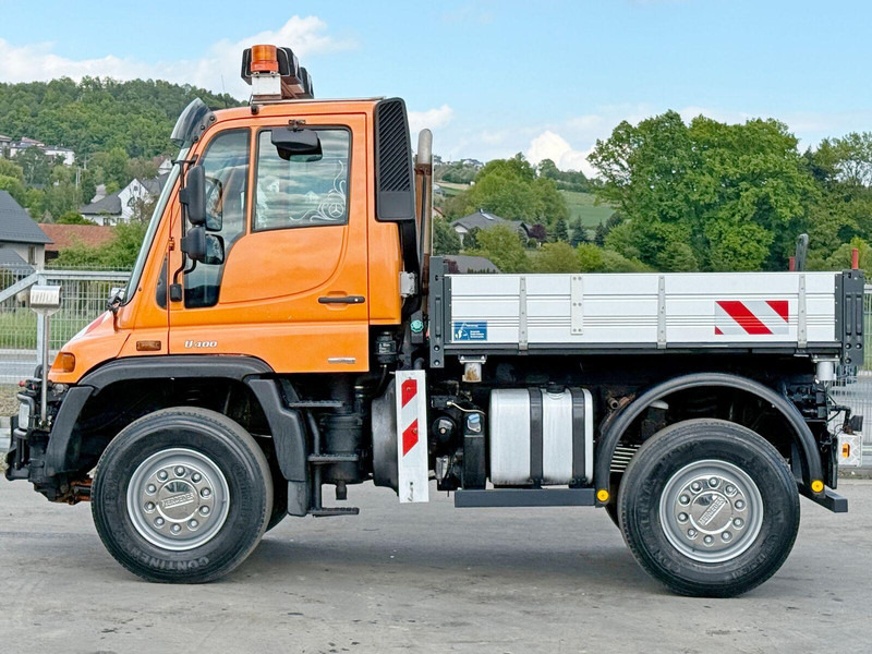 Mercedes-Benz UNIMOG 400 * KIPPER 2,40 * 4x4 * TOPZUSTAND - Tovornjak prekucnik: slika 4 Mercedes-Benz UNIMOG 400 * KIPPER 2,40 * 4x4 * TOPZUSTAND - Tovornjak prekucnik: slika 4