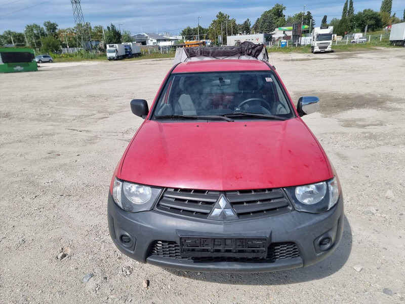 Mitsubishi L200 2,5 d - 3 sided Tipper - Dostavno vozilo prekucnik: slika 3 Mitsubishi L200 2,5 d - 3 sided Tipper - Dostavno vozilo prekucnik: slika 3