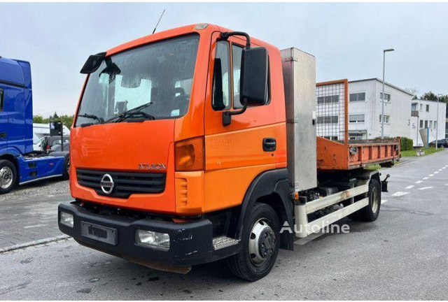 Nissan Atleon 80.19 - Hook lift truck+tipper - Kotalni prekucni tovornjak: slika 2 Nissan Atleon 80.19 - Hook lift truck+tipper - Kotalni prekucni tovornjak: slika 2