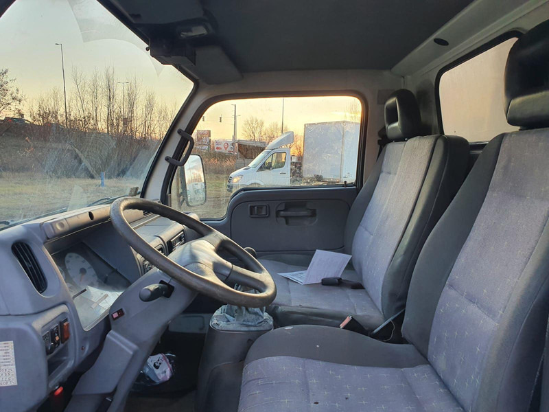 Hladilno vozilo Nissan Cabstar 3,0 TDi - Thermo King V400 Max frigo: slika 16 Hladilno vozilo Nissan Cabstar 3,0 TDi - Thermo King V400 Max frigo: slika 16