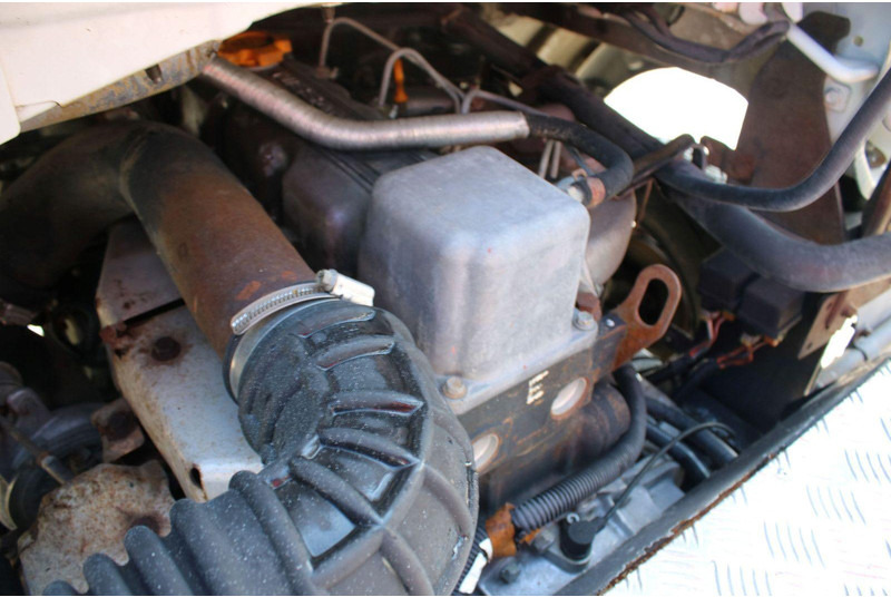 Dvižna ploščad montirana na tovornjak Nissan Cabstar E 120 Sequani Z20 - 20 meter: slika 10 Dvižna ploščad montirana na tovornjak Nissan Cabstar E 120 Sequani Z20 - 20 meter: slika 10