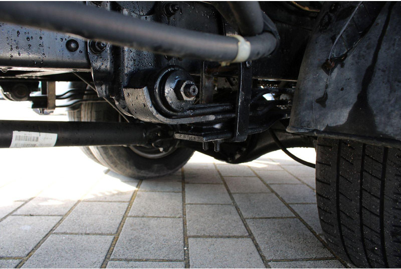 Dvižna ploščad montirana na tovornjak Nissan Cabstar E 120 Sequani Z20 - 20 meter: slika 13 Dvižna ploščad montirana na tovornjak Nissan Cabstar E 120 Sequani Z20 - 20 meter: slika 13