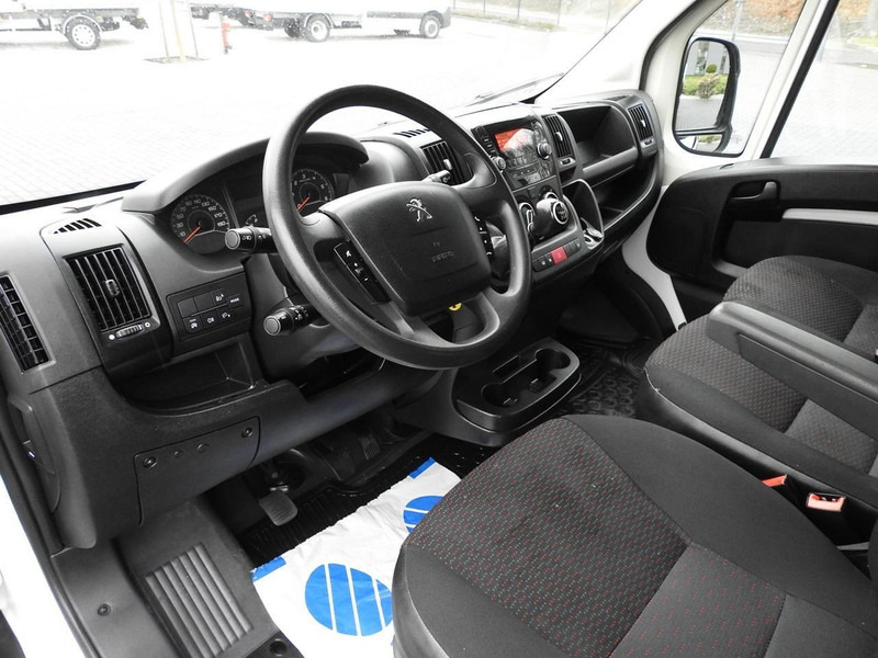 Peugeot BOXER SKRZYNIA PODWÓJNA KABINA DOKA 7 MIEJSC TEMPOMAT KLIMATYZAC - Dostavno vozilo s kesonom, Dostavno vozilo z dvojno kabino: slika 2 Peugeot BOXER SKRZYNIA PODWÓJNA KABINA DOKA 7 MIEJSC TEMPOMAT KLIMATYZAC - Dostavno vozilo s kesonom, Dostavno vozilo z dvojno kabino: slika 2