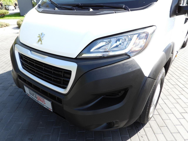 Tovornjak prekucnik Peugeot BOXER WYWROTKA PODWÓJNA KABINA DOKA 7 MIEJSC TEMPOMAT KLIMATYZA: slika 18 Tovornjak prekucnik Peugeot BOXER WYWROTKA PODWÓJNA KABINA DOKA 7 MIEJSC TEMPOMAT KLIMATYZA: slika 18