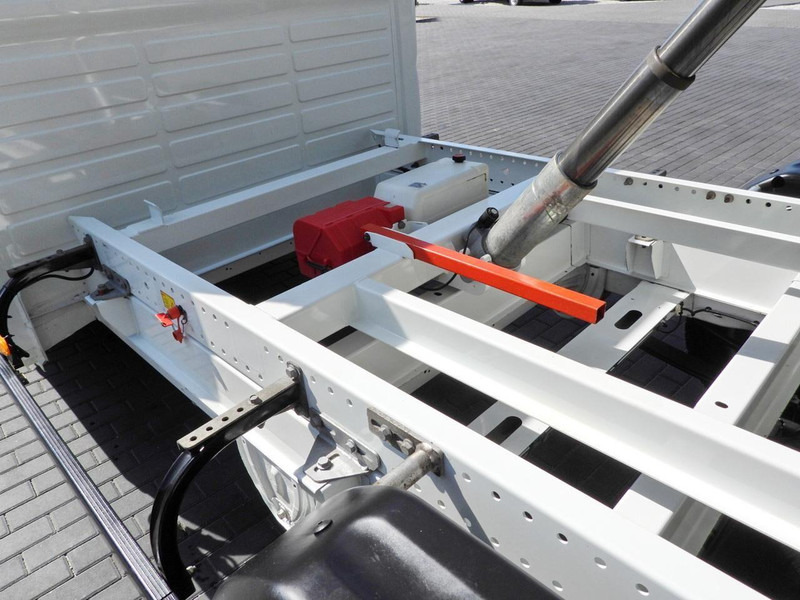 Tovornjak prekucnik Peugeot BOXER WYWROTKA PODWÓJNA KABINA DOKA 7 MIEJSC TEMPOMAT KLIMATYZA: slika 20 Tovornjak prekucnik Peugeot BOXER WYWROTKA PODWÓJNA KABINA DOKA 7 MIEJSC TEMPOMAT KLIMATYZA: slika 20