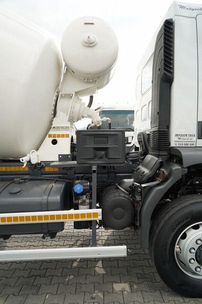 Avtomešalec Renault KERAX: slika 17