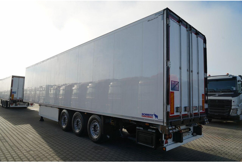 Schmitz Cargobull CHŁODNIA / THERMO KING SLX 300 / HAKÓWKA / OŚ PODNOSZONA / KOSZ - Polprikolica hladilnik: slika 3 Schmitz Cargobull CHŁODNIA / THERMO KING SLX 300 / HAKÓWKA / OŚ PODNOSZONA / KOSZ - Polprikolica hladilnik: slika 3