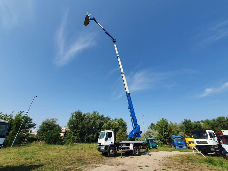 Iveco Eurocargo ML 180 E 24 - Bizocchi KJF 320 lifting basket 32 m - Tovornjak, Tovornjak z dvigalom: slika 5 Iveco Eurocargo ML 180 E 24 - Bizocchi KJF 320 lifting basket 32 m - Tovornjak, Tovornjak z dvigalom: slika 5