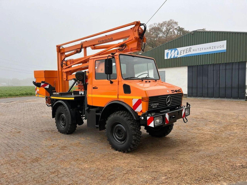 Mercedes-Benz Unimog 1200 4x4 - Lifting basket - Tovornjak, Tovornjak z dvigalom: slika 2 Mercedes-Benz Unimog 1200 4x4 - Lifting basket - Tovornjak, Tovornjak z dvigalom: slika 2
