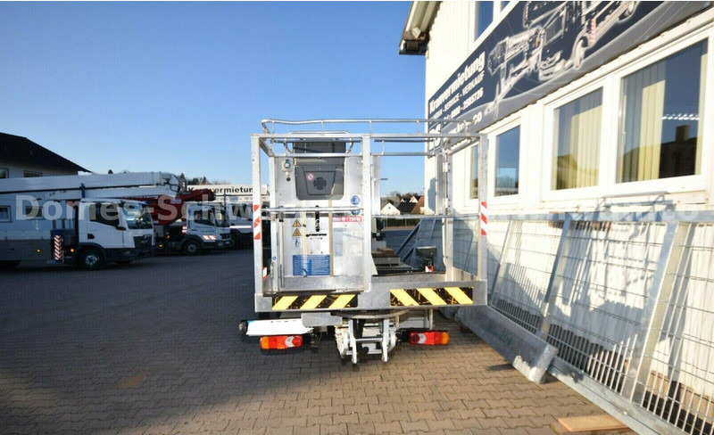 Nissan NT400 Cabstar Klaas Theo Emelőkosaras 25m - Tovornjak, Tovornjak z dvigalom: slika 5 Nissan NT400 Cabstar Klaas Theo Emelőkosaras 25m - Tovornjak, Tovornjak z dvigalom: slika 5