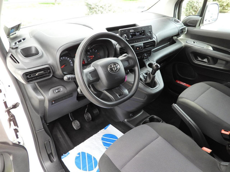 Toyota PROACE CITY FURGON CHŁODNIA -15*C ZASILANIE 230V TEMPOMAT KLIM - Hladilno vozilo: slika 2 Toyota PROACE CITY FURGON CHŁODNIA -15*C ZASILANIE 230V TEMPOMAT KLIM - Hladilno vozilo: slika 2