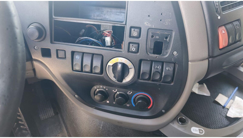 Vlačilec DAF XF 105.460 Lowdeck - MEGA: slika 10