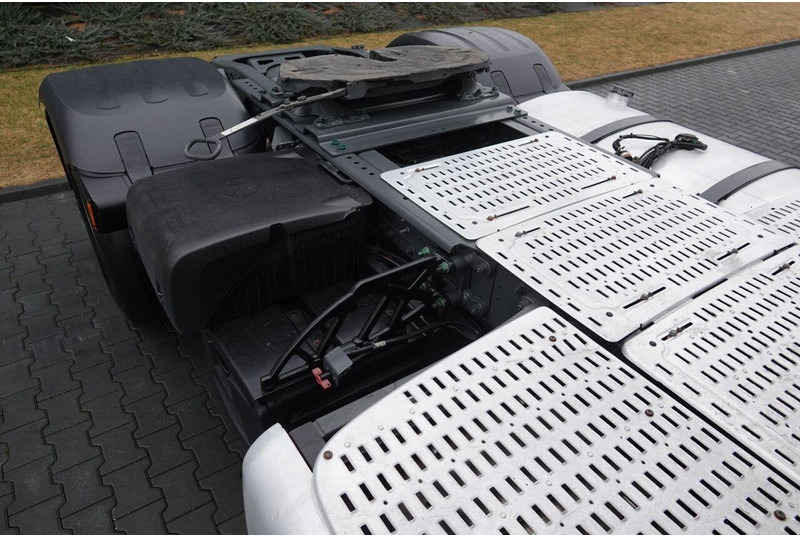 Vlačilec DAF XF 460 / SPACE CAB / I-PARK COOL / SPROWADZONY / PO KONTRAKCIE S: slika 18 Vlačilec DAF XF 460 / SPACE CAB / I-PARK COOL / SPROWADZONY / PO KONTRAKCIE S: slika 18