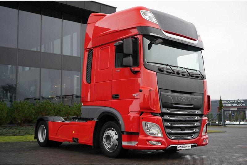 DAF XF 480 / LOW DECK / SUPER SPACE CAB / MEGA / 2021 - Vlačilec: slika 1 DAF XF 480 / LOW DECK / SUPER SPACE CAB / MEGA / 2021 - Vlačilec: slika 1