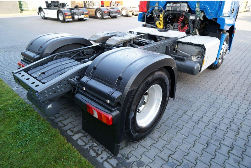 Mercedes-Benz ACTROS 1843 / PEŁNY ADR / ALUFELGI / EURO 6 / PO KONTRAKCIE SERW lizing Mercedes-Benz ACTROS 1843 / PEŁNY ADR / ALUFELGI / EURO 6 / PO KONTRAKCIE SERW: slika 15 Mercedes-Benz ACTROS 1843 / PEŁNY ADR / ALUFELGI / EURO 6 / PO KONTRAKCIE SERW lizing Mercedes-Benz ACTROS 1843 / PEŁNY ADR / ALUFELGI / EURO 6 / PO KONTRAKCIE SERW: slika 15