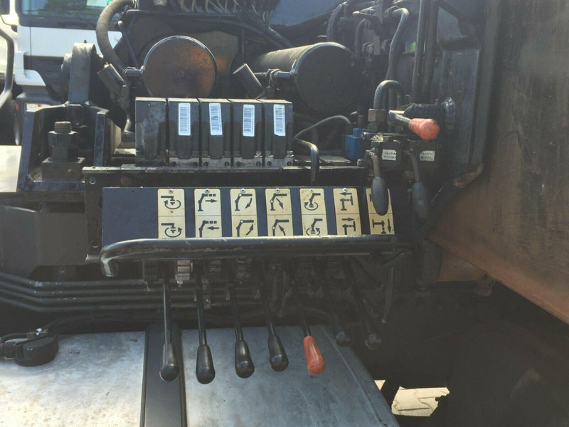 Vlačilec Mercedes-Benz ACTROS 2551: slika 13