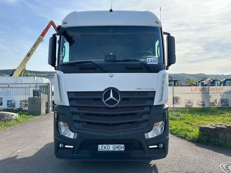 Mercedes-Benz Actros 1845 - Vlačilec: slika 2 Mercedes-Benz Actros 1845 - Vlačilec: slika 2
