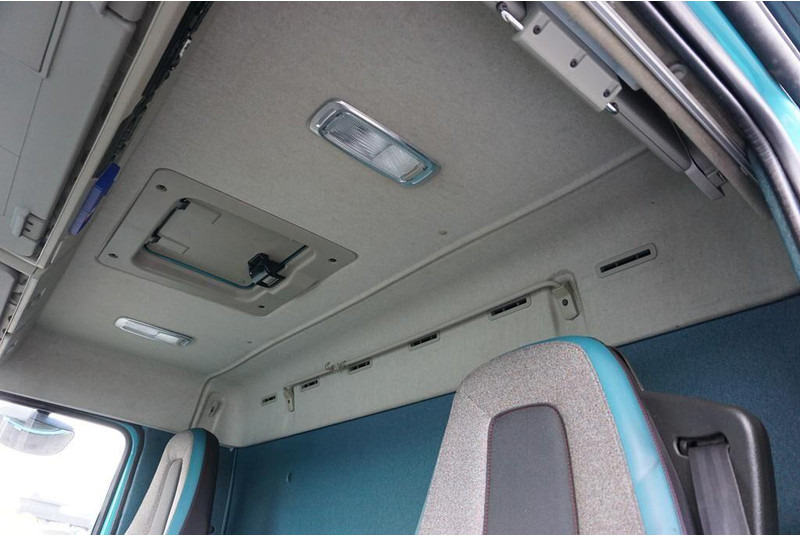 Tovornjak hladilnik Volvo FM / 330 / E 6 / CHŁODNIA + WINDA / 23 PALETY / OŚ SKRĘTNA / DŁ: slika 17 Tovornjak hladilnik Volvo FM / 330 / E 6 / CHŁODNIA + WINDA / 23 PALETY / OŚ SKRĘTNA / DŁ: slika 17