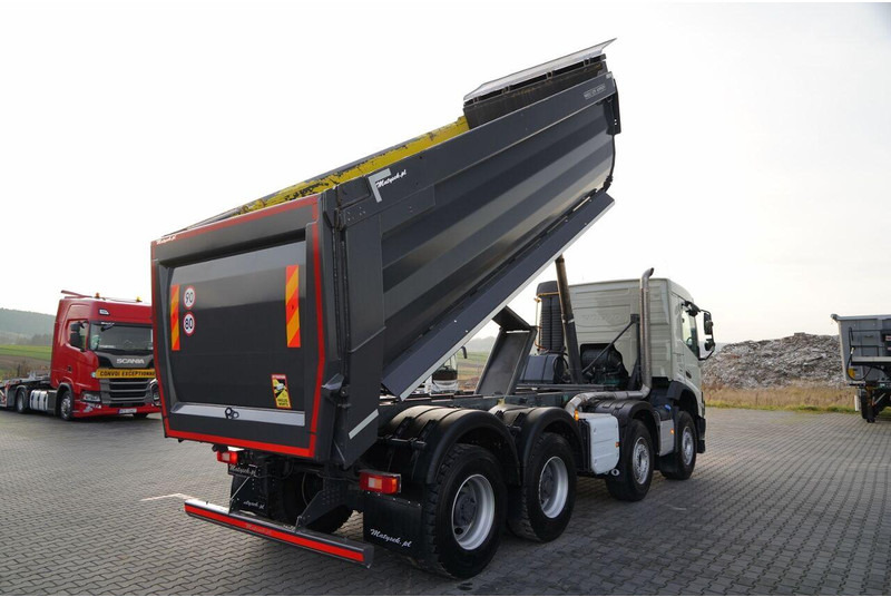 Volvo FMX 460 / 8x4 / WYWROTKA TYLNOZSYPOWA / MEILLER KIPPER / EURO 6 - Tovornjak prekucnik: slika 4 Volvo FMX 460 / 8x4 / WYWROTKA TYLNOZSYPOWA / MEILLER KIPPER / EURO 6 - Tovornjak prekucnik: slika 4