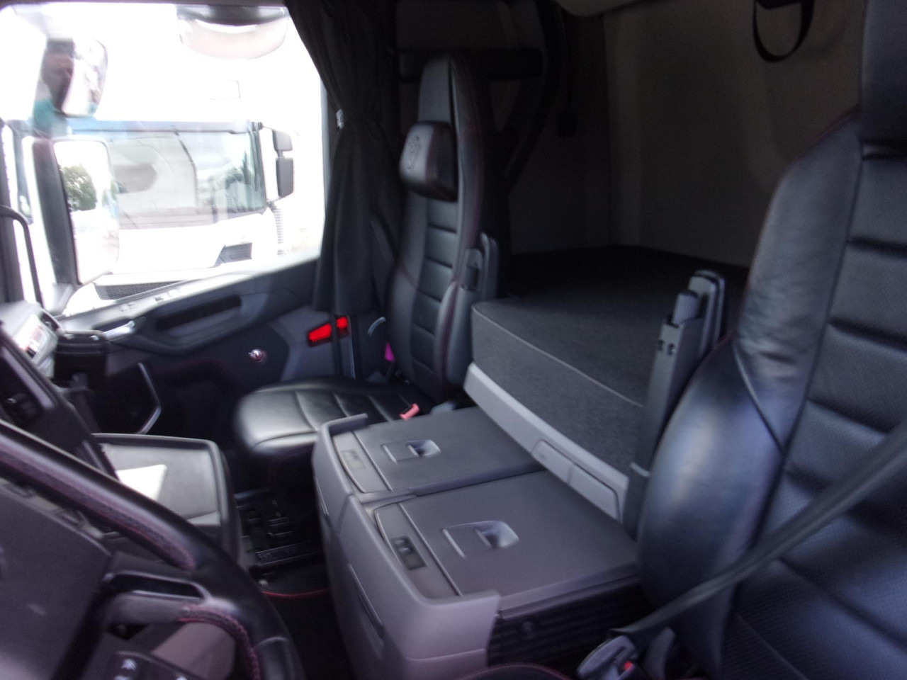 SCANIA S 770 A4x2NB - Vlačilec: slika 3 SCANIA S 770 A4x2NB - Vlačilec: slika 3