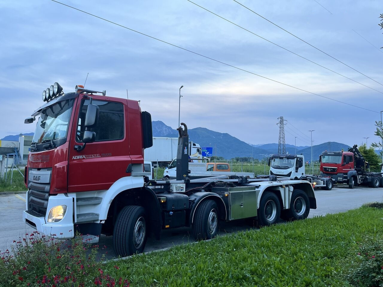 DAF CF 85 410 - Kotalni prekucni tovornjak: slika 2 DAF CF 85 410 - Kotalni prekucni tovornjak: slika 2