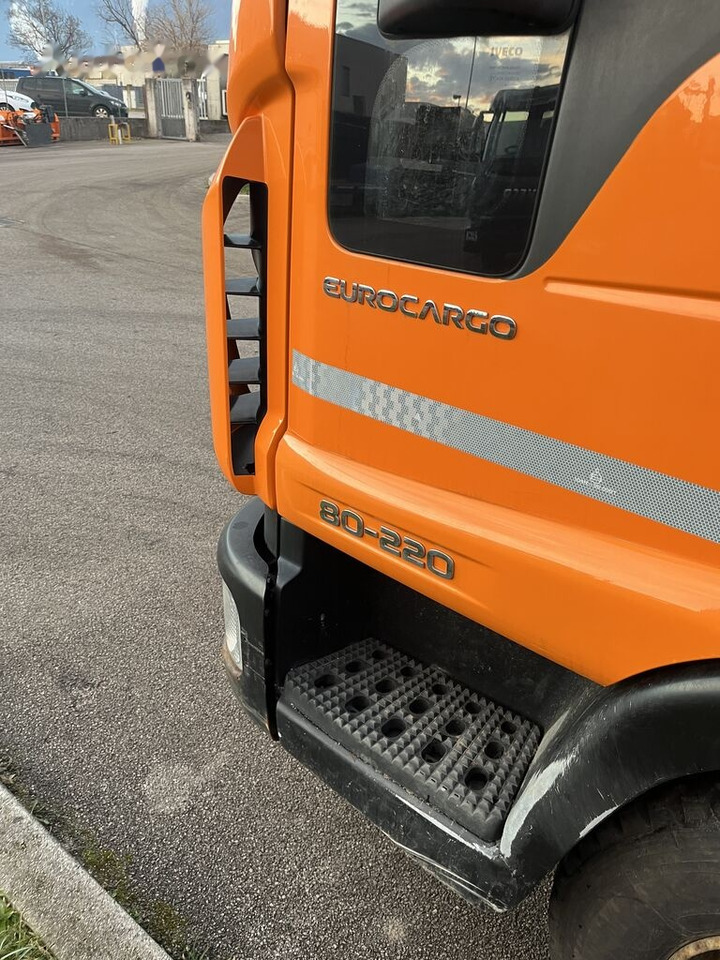 IVECO EuroCargo 80-220 - Tovornjak prekucnik: slika 4 IVECO EuroCargo 80-220 - Tovornjak prekucnik: slika 4