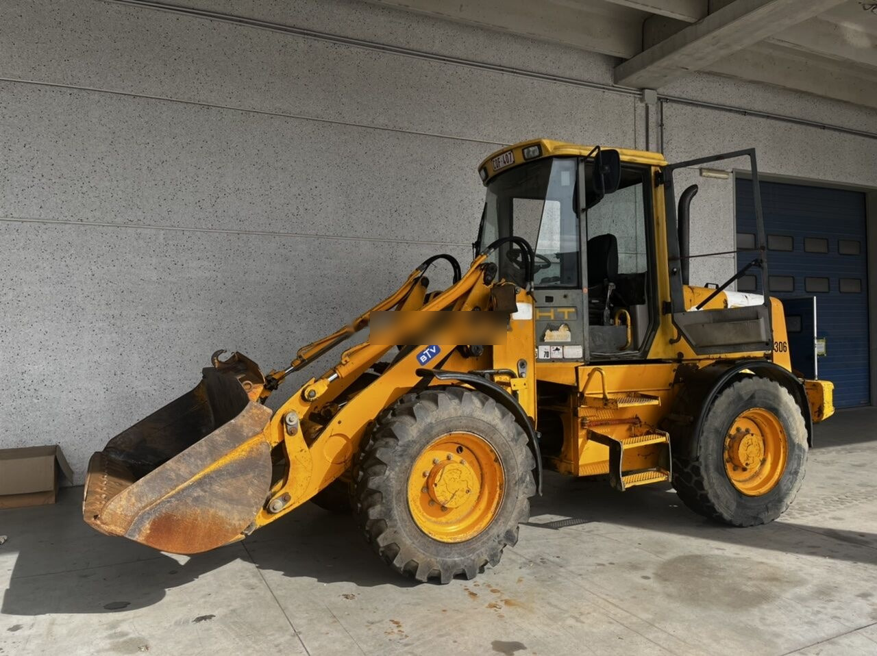 JCB 411 - Kolesni nakladalec: slika 1 JCB 411 - Kolesni nakladalec: slika 1