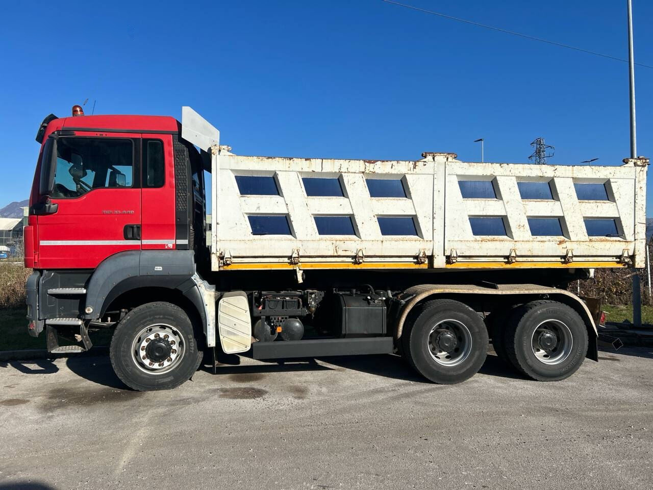 MAN TGA 33.440 - Tovornjak prekucnik: slika 1 MAN TGA 33.440 - Tovornjak prekucnik: slika 1