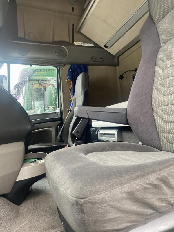 DAF XF Euro 5 105-460 4x2 Super Space Cab 4x2 XF Super Space cab Auto - Vlačilec: slika 4 DAF XF Euro 5 105-460 4x2 Super Space Cab 4x2 XF Super Space cab Auto - Vlačilec: slika 4