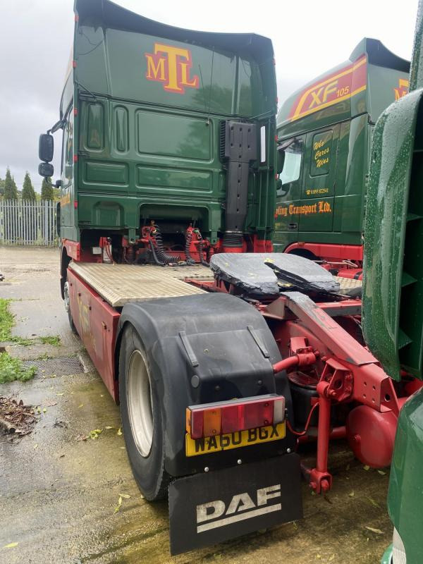 DAF XF Euro 5 105-460 4x2 Super Space Cab 4x2 XF Super Space cab Auto - Vlačilec: slika 3 DAF XF Euro 5 105-460 4x2 Super Space Cab 4x2 XF Super Space cab Auto - Vlačilec: slika 3