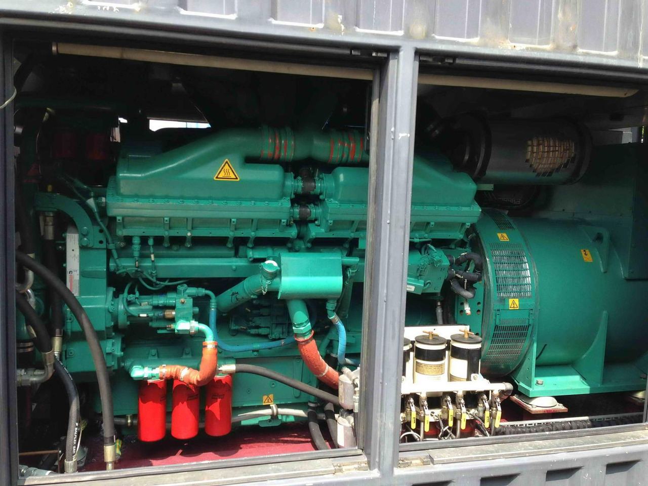 Cummins Generator 1000 KW 1250 KVA powerd by QSK45-G4 Engine - Generator: slika 3 Cummins Generator 1000 KW 1250 KVA powerd by QSK45-G4 Engine - Generator: slika 3