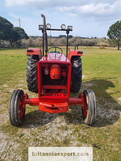 INTERNATIONAL 523 Farm Tractor | 2.9 diesel | 3 cylinder | - Traktor: slika 2 INTERNATIONAL 523 Farm Tractor | 2.9 diesel | 3 cylinder | - Traktor: slika 2