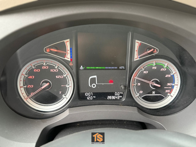DAF LF 290 KOFFER - 19 TON - EURO 6 D - TOP!! - Tovornjak zabojnik: slika 4 DAF LF 290 KOFFER - 19 TON - EURO 6 D - TOP!! - Tovornjak zabojnik: slika 4