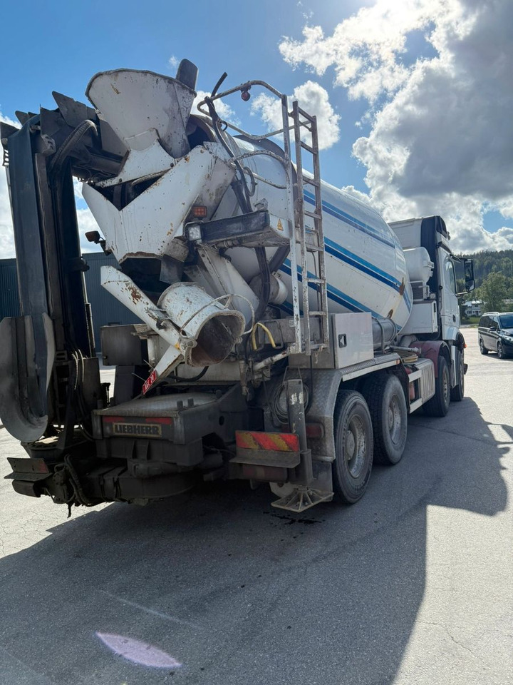 Mercedes-Benz 3251 / 9 m3 mixer + Liebher 12+4 - Avtomešalec: slika 4 Mercedes-Benz 3251 / 9 m3 mixer + Liebher 12+4 - Avtomešalec: slika 4